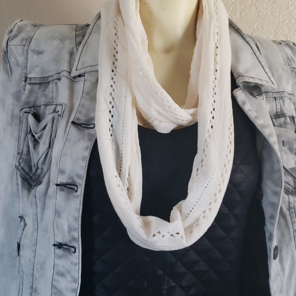 Eyelet stretch infinity scarf